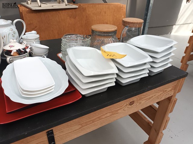 Lot 101 - divers keukengerei - afbeelding 1 van  3