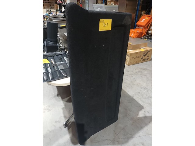 Lot 101 - hoedenplank - afbeelding 1 van  3