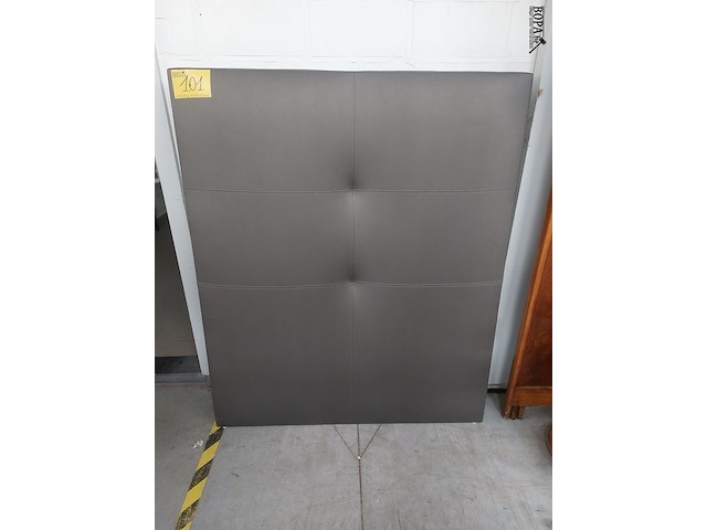 Lot 101 - hoofdbord boxspring - afbeelding 1 van  2
