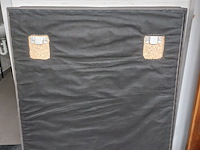 Lot 101 - hoofdbord boxspring - afbeelding 2 van  2