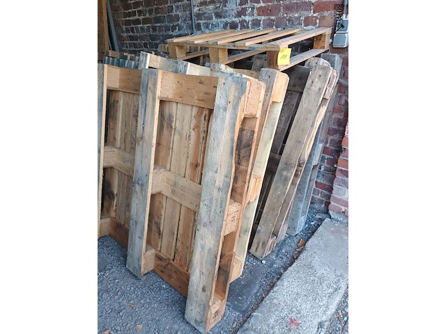 Lot 101 - houten palletten. 28 stuks - afbeelding 2 van  4
