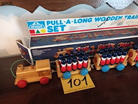 Lot 101 - houten trein - afbeelding 5 van  5
