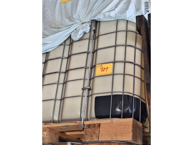 Lot 101 - ibc container - afbeelding 1 van  1