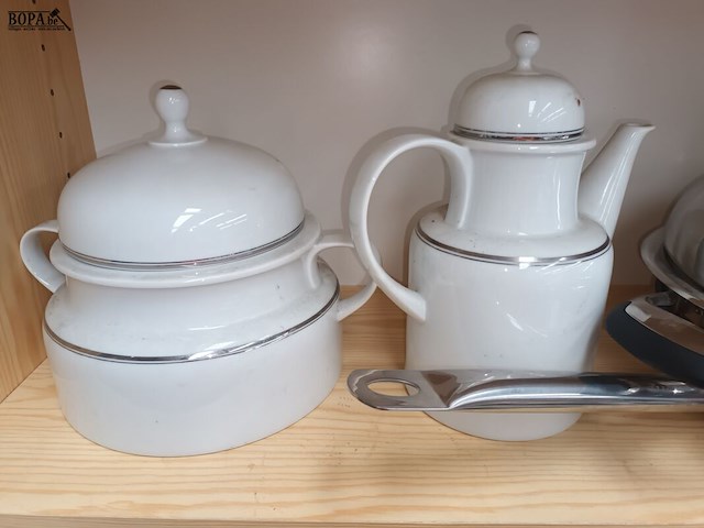 Lot 101 - keukenmateriaal - 9 stuks - afbeelding 4 van  8