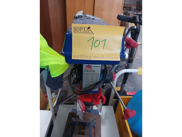 Lot 101 - kolomboormachine op roltafel - afbeelding 6 van  6