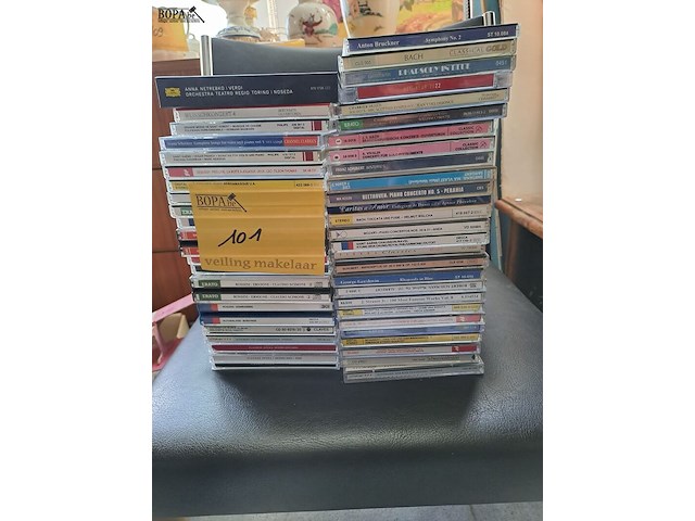 Lot 101 - lot cd's klassieke muziek en opera beethoven, mozart, rossin - afbeelding 1 van  4