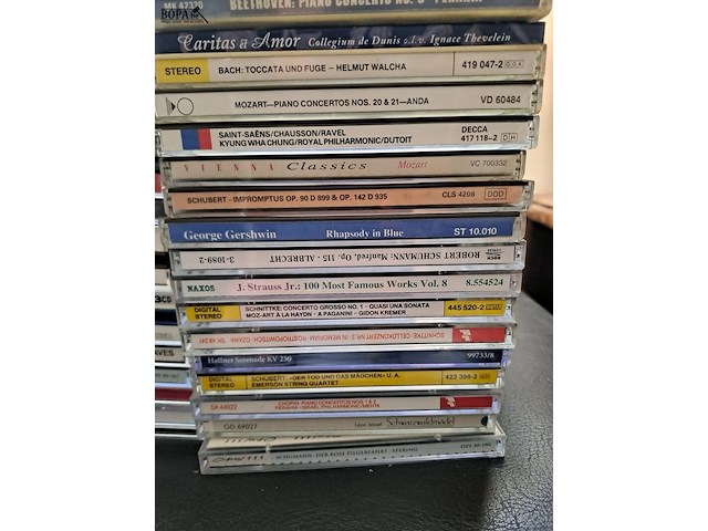 Lot 101 - lot cd's klassieke muziek en opera beethoven, mozart, rossin - afbeelding 2 van  4