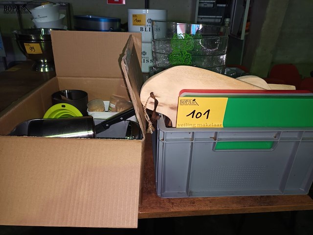 Lot 101 - lot keukengerei - afbeelding 1 van  5