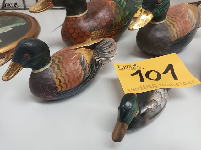 Lot 101 - set eendjes. 5 stuks - afbeelding 3 van  5