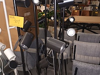 Lot 101 - vloerlampen ikea zwart. 7 stuks - afbeelding 1 van  4