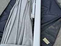 Lot 101 - zweefparasol merk life - afbeelding 3 van  4