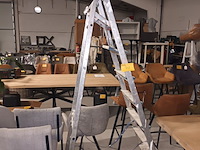 Lot 102 - aluminium trapladder - afbeelding 2 van  2