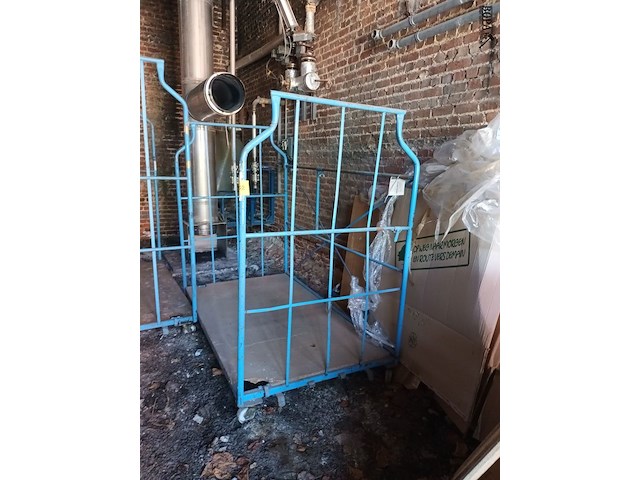 Lot 102 - blauwe transportkar - afbeelding 1 van  3