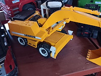 Lot 102 - camions en kraantjes. 10 stuks - afbeelding 10 van  10