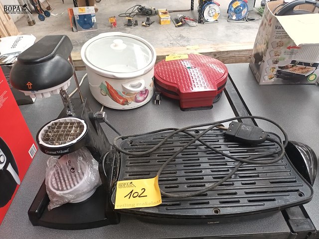Lot 102 - frietsnijder en grill - afbeelding 1 van  5
