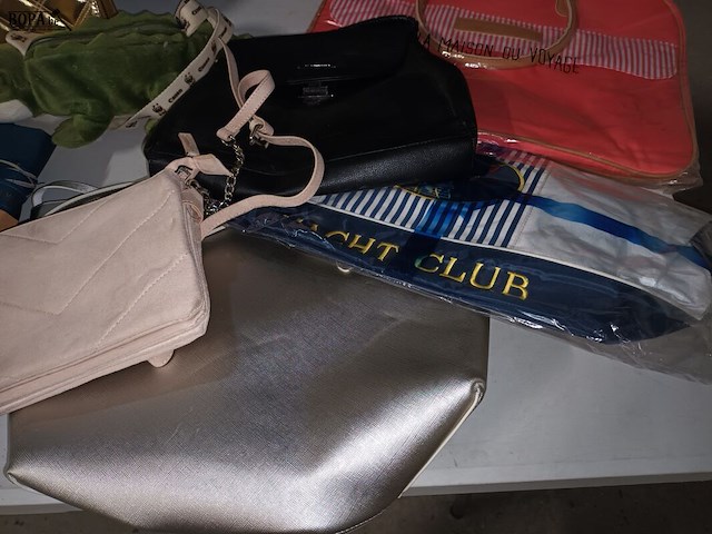 Lot 102 - handtassen en draagtassen. 11 stuks - afbeelding 5 van  6