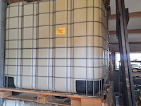 Lot 102 - ibc container - afbeelding 1 van  1