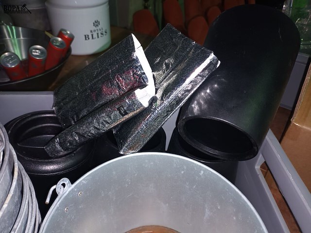 Lot 102 - ijsemmers en wijnkoelers. 23 stuks - afbeelding 3 van  4