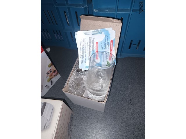 Lot 102 - keukengerei. 5 stuks - afbeelding 5 van  5