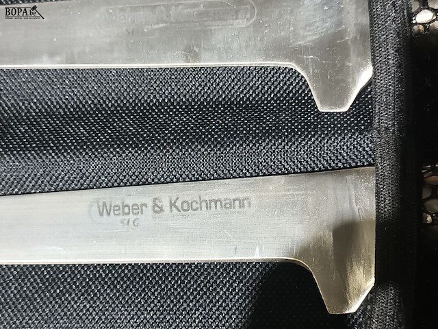 Lot 102 - koksmessen in draagtas - afbeelding 2 van  4