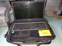 Lot 102 - laptop packard bell en draagtassen - afbeelding 1 van  5