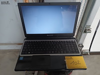 Lot 102 - laptop packard bell en draagtassen - afbeelding 2 van  5