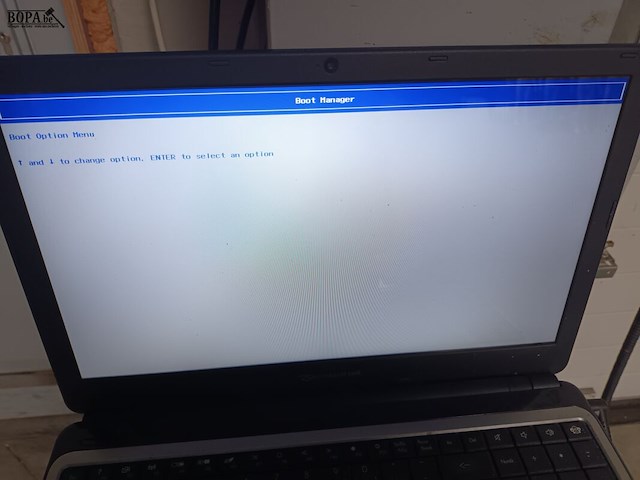 Lot 102 - laptop packard bell en draagtassen - afbeelding 4 van  5