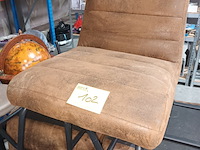 Lot 102 - lounge stoel. 7 stuks - afbeelding 2 van  4