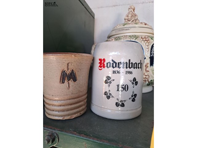 Lot 102 - oude bierkannen en potten in aardewerk duitse stijl - afbeelding 6 van  6