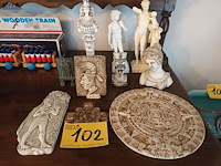 Lot 102 - souvenir beeldjes. 10 stuks - afbeelding 1 van  7