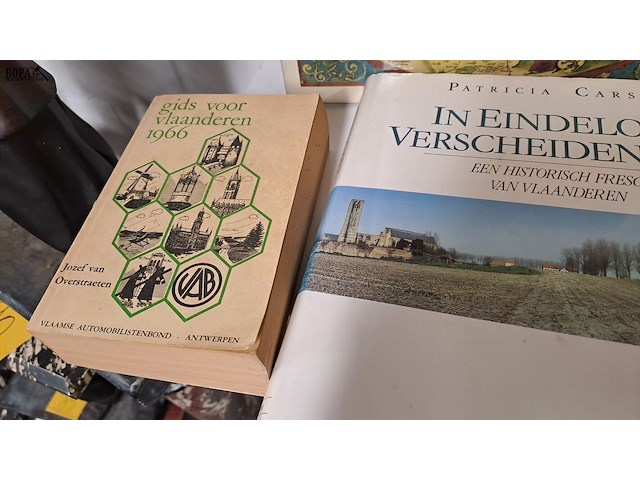 Lot 103 - boeken over vlaanderen 5 stuks - afbeelding 4 van  4