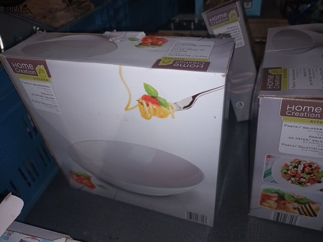 Lot 103 - borden en schalen - afbeelding 2 van  5