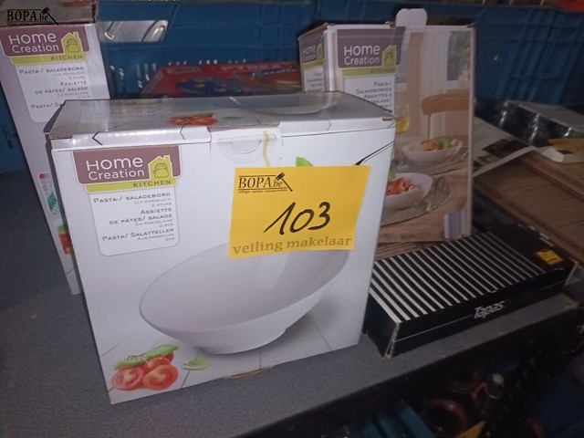 Lot 103 - borden en schalen - afbeelding 3 van  5