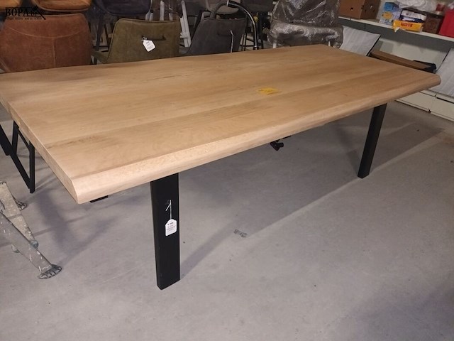 Lot 103 - eetkamer tafel - afbeelding 1 van  5