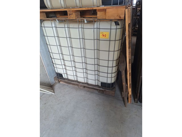 Lot 103 - ibc container - afbeelding 1 van  1