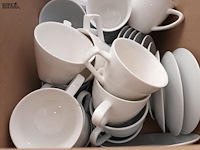 Lot 103 - koffietassen en bordjes - afbeelding 3 van  4