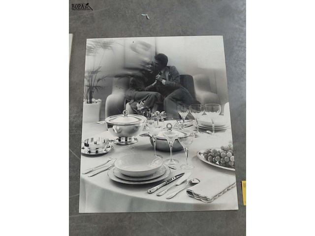Lot 103 - lot reclame displays luxemerken - afbeelding 2 van  3