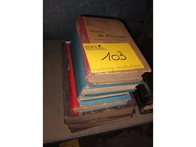 Lot 103 - oude boeken over fysica. 7 stuks - afbeelding 1 van  6
