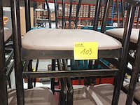 Lot 103 - restaurant stoelen. 25 stuks - afbeelding 4 van  4
