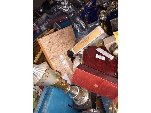 Lot 103 - trofeeën - afbeelding 2 van  3