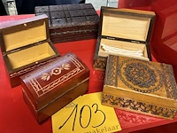Lot 103 - vintage en antieke houten doosjes - 5 stuks