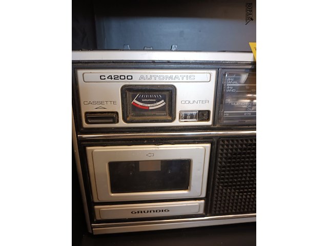 Lot 103 - vintage grundig radio - afbeelding 2 van  2