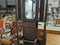 Lot 104 - antieken houten halmeubel/kapstok met spiegel, opbergvak en - afbeelding 1 van  8