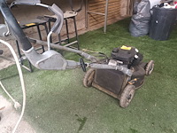 Lot 104 - benzine grasmaaier stiga - afbeelding 5 van  6