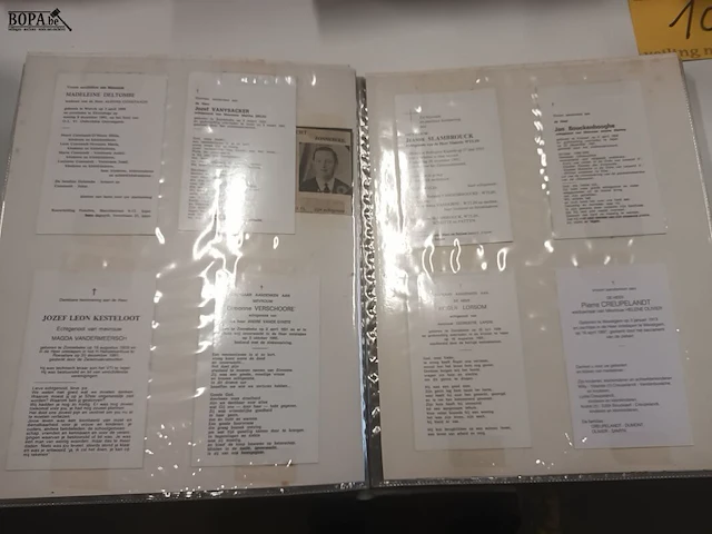 Lot 104 - bidprentjes en krantenartikels - afbeelding 4 van  6