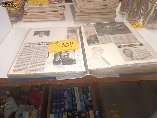 Lot 104 - bidprentjes en krantenartikels - afbeelding 6 van  6