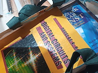 Lot 104 - boeken over informatica - afbeelding 2 van  3