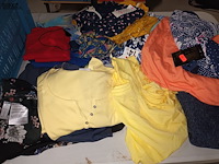 Lot 104 - dameskledij - afbeelding 2 van  4