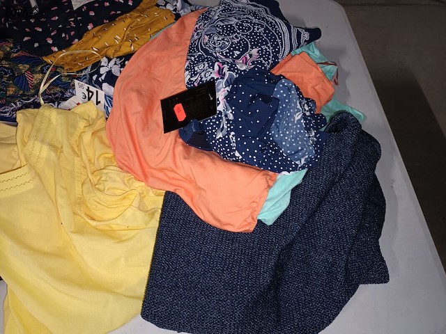 Lot 104 - dameskledij - afbeelding 3 van  4