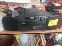 Lot 104 - draagbare radio/cd/cassette philips - afbeelding 1 van  4